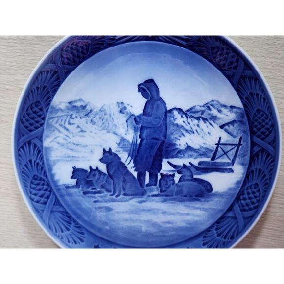 PLATE-ROYAL COPENHAGEN-BLUE CHRISTMAS COLLECTION-GREENLAND SCENERY-1978 - Picture 4 of 7